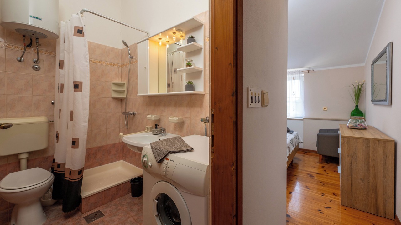 Photo of Bathroom in Kavran