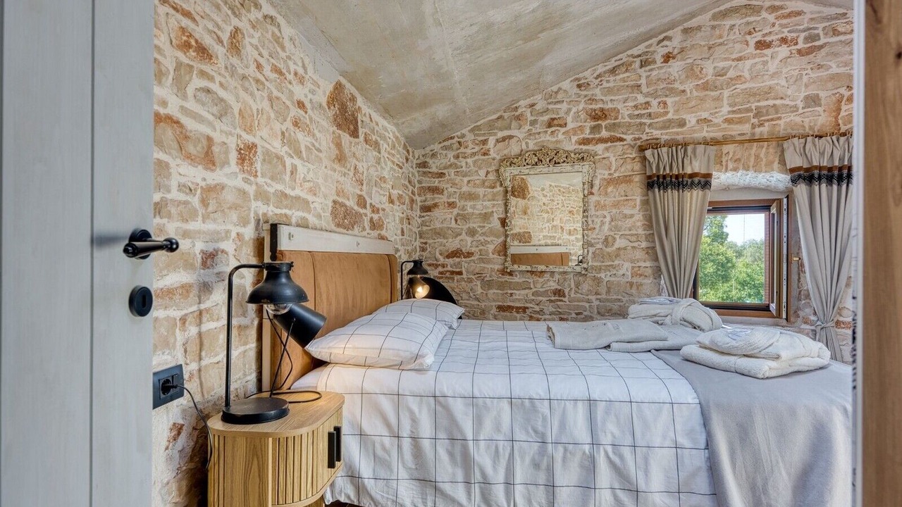 Photo of Bedroom in Gajana