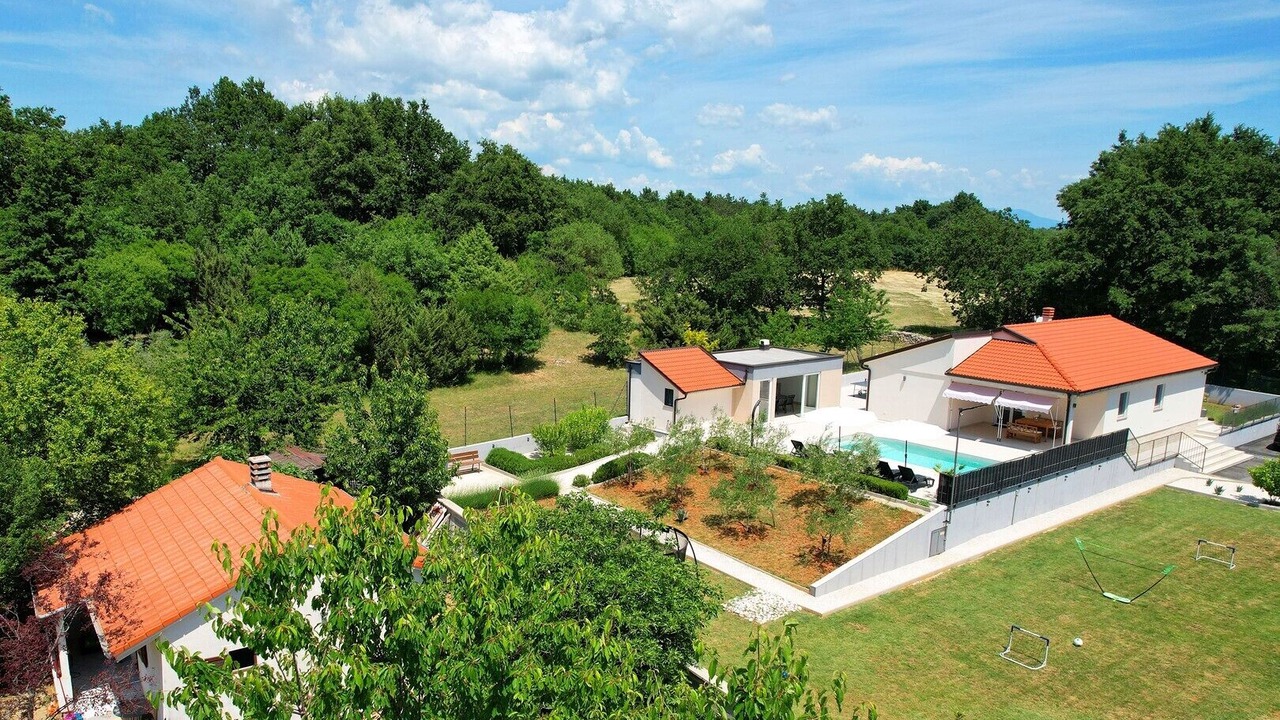 Photo of Outdoor in Divsici