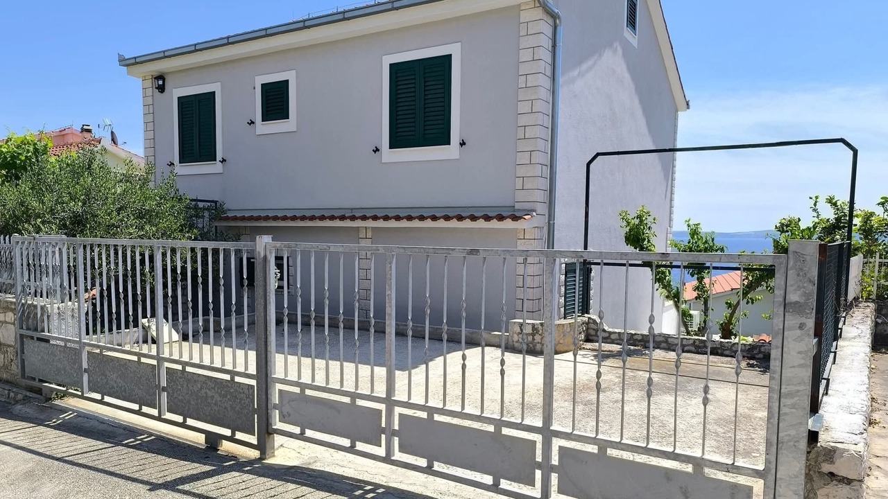 Photo of Others in Businci