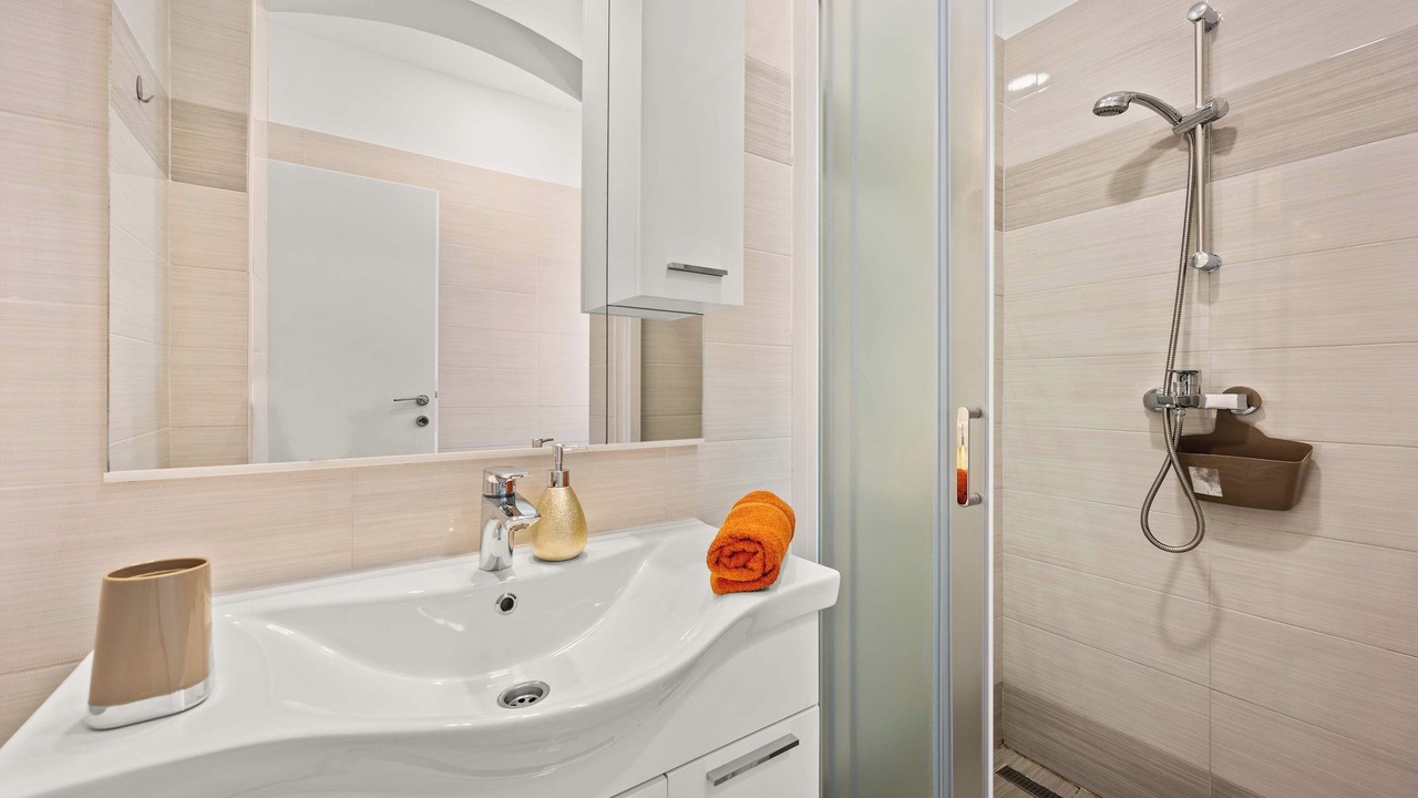 Photo of Bathroom in Orihi