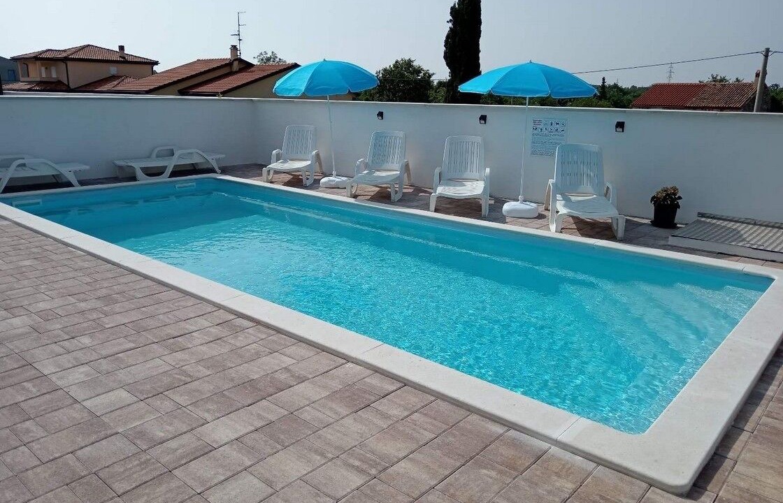 Photo of Outdoor in Murine