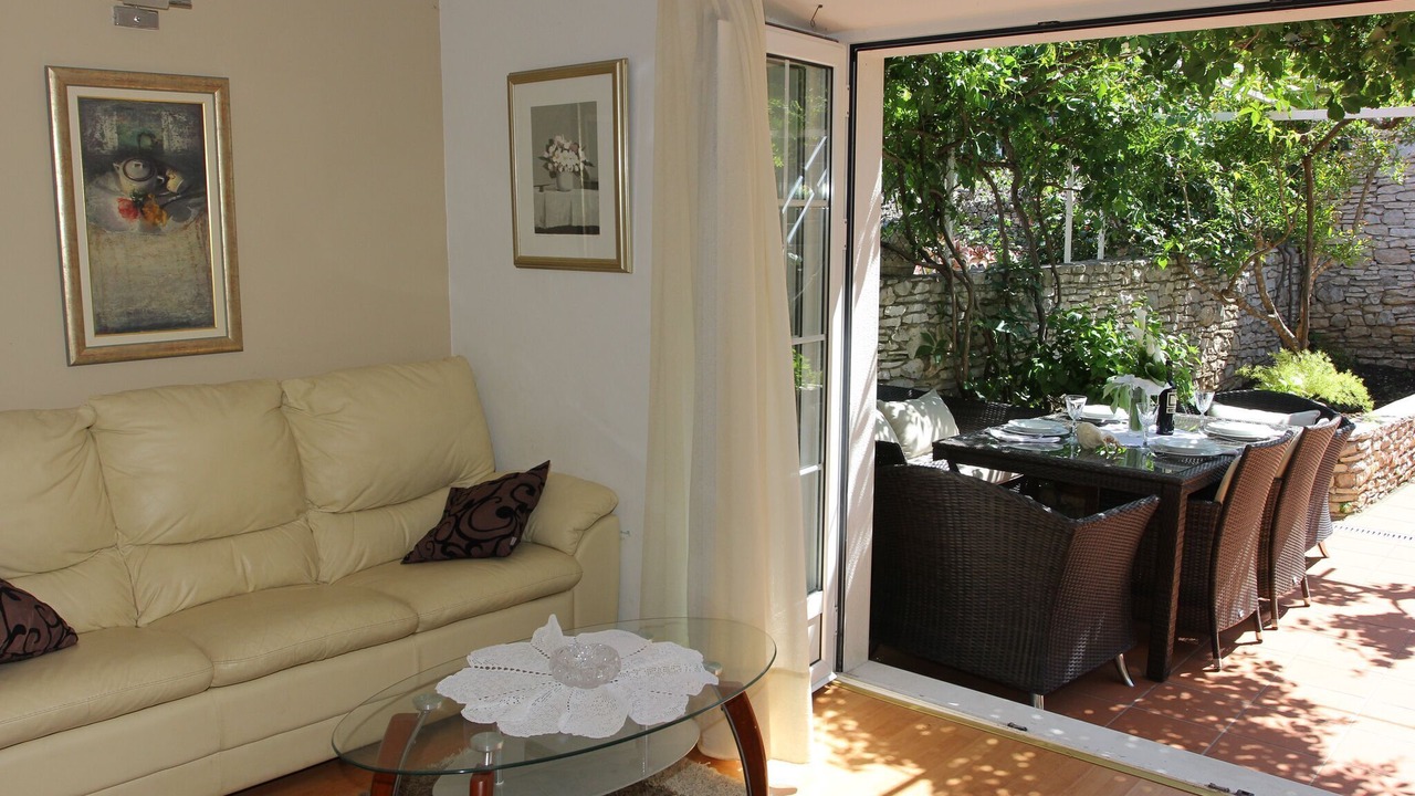 Photo of Livingroom in Sutivan