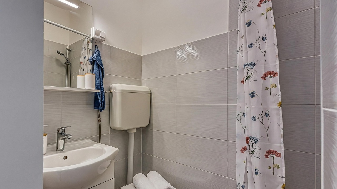 Photo of Bathroom in Cove Murtar