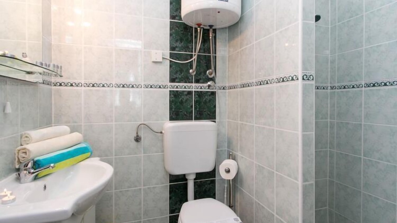Photo of Bathroom in Pile