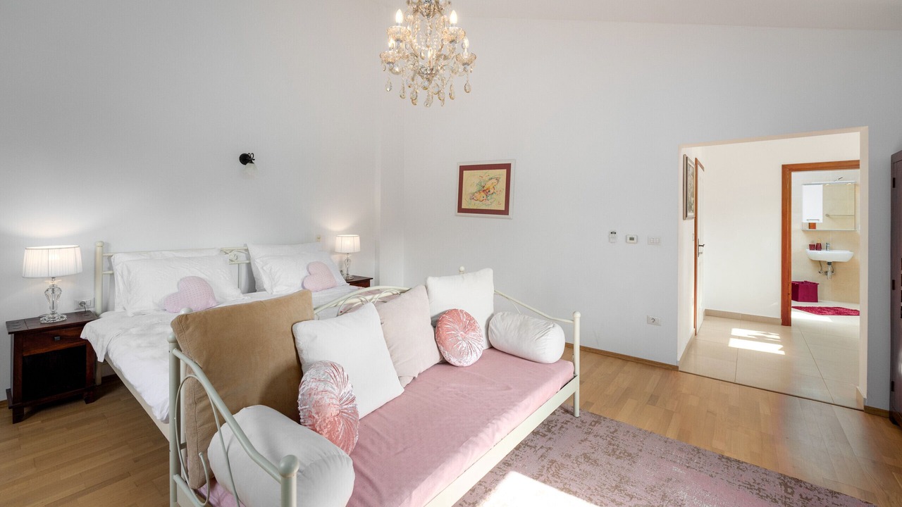 Photo of Bedroom in Gulici