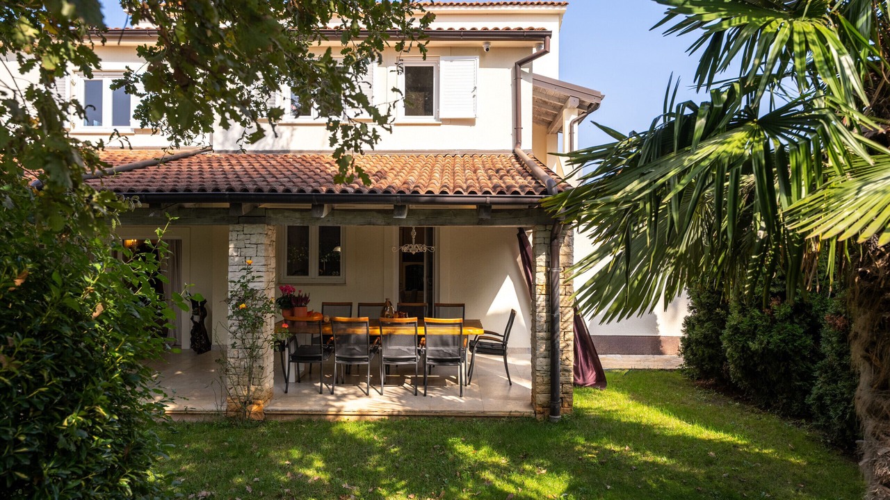 Photo of Outdoor in Gulici