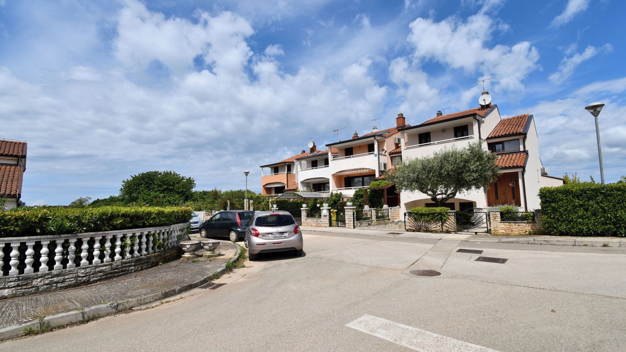 Photo of Outdoor in Murine