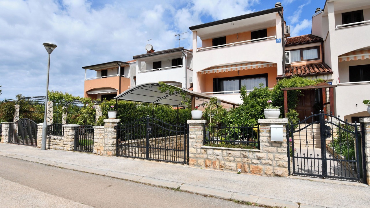 Photo of Outdoor in Murine