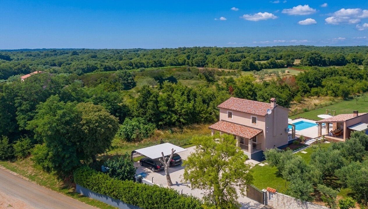 Photo of Outdoor in Muntic