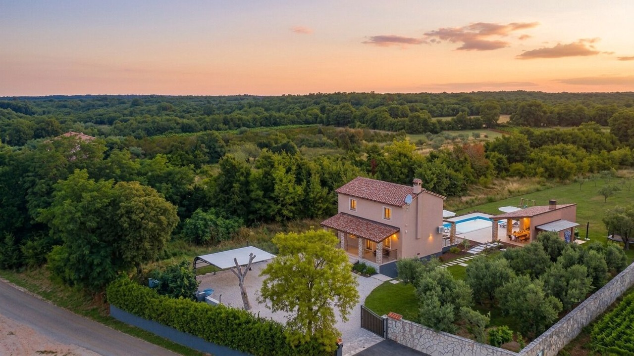 Photo of Outdoor in Muntic