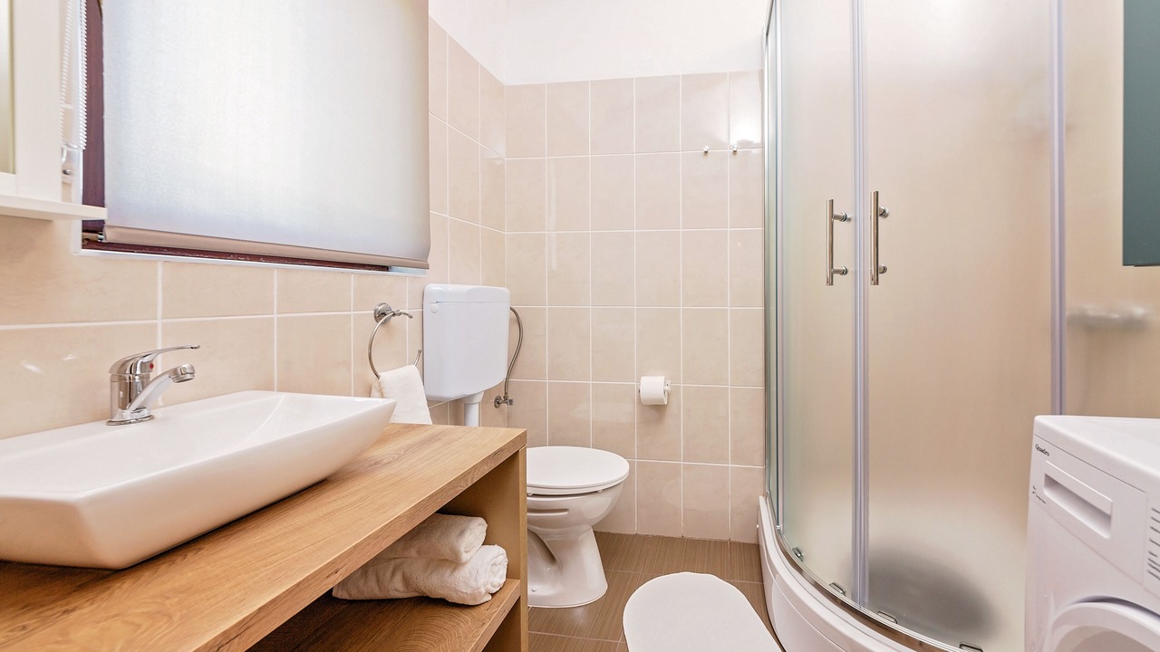 Photo of Bathroom in Tinjan