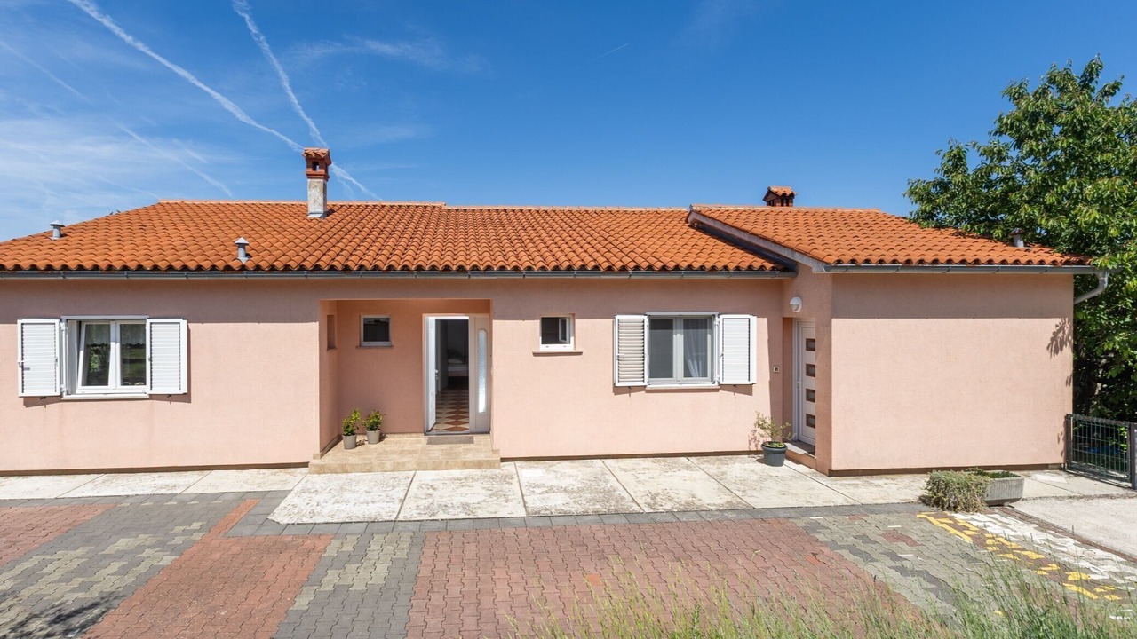 Photo of Outdoor in Rogocana