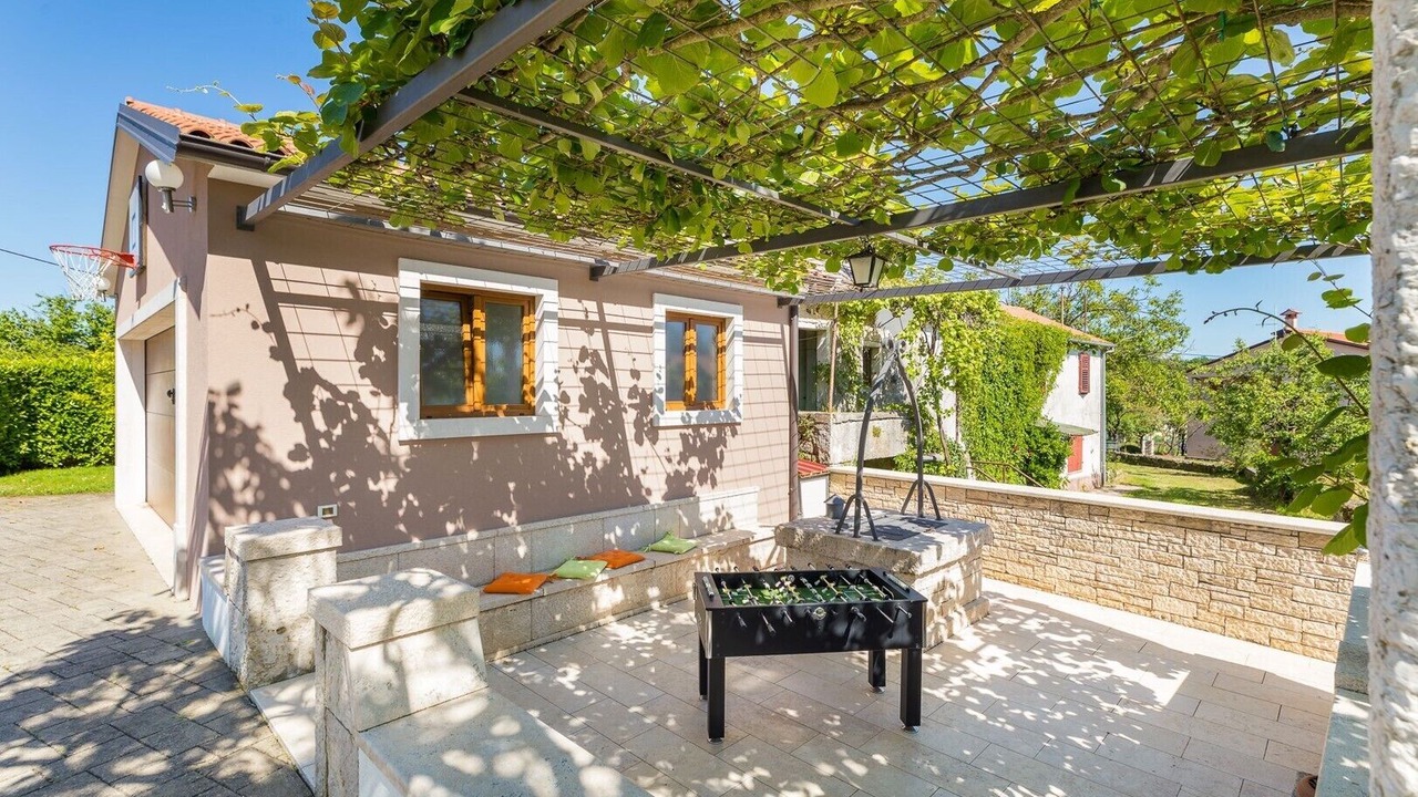 Photo of Patio Balcony in Sveti Petar u Sumi