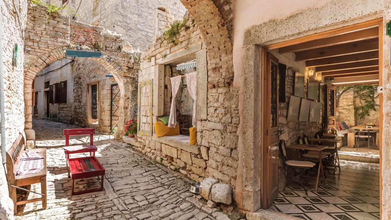 Photo of Outdoor in Bale