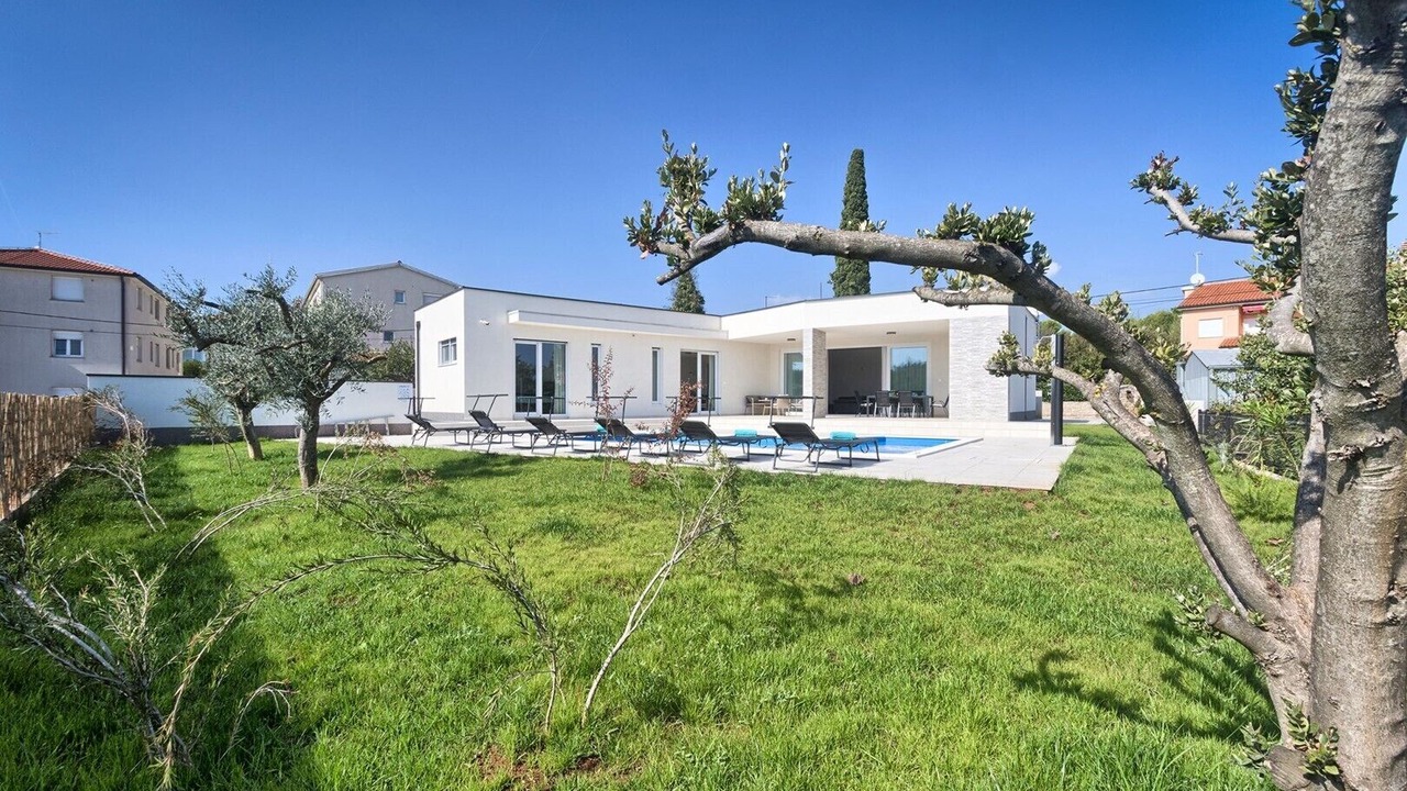 Photo of Outdoor in Stinjan