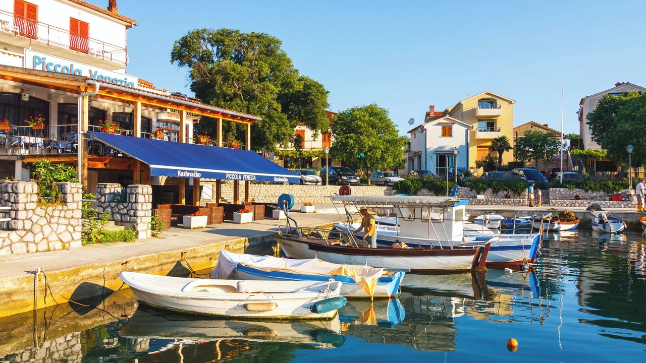 Photo of Others in Porat