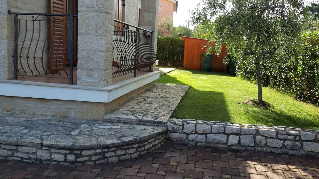 Photo of Outdoor in Buici