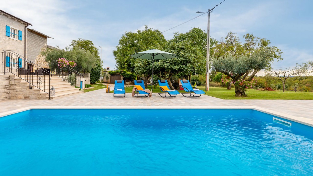 Photo of Outdoor in Cepic