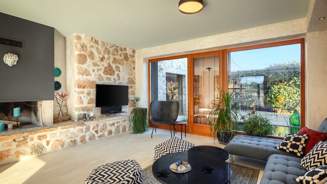 Photo of Livingroom in Filipini
