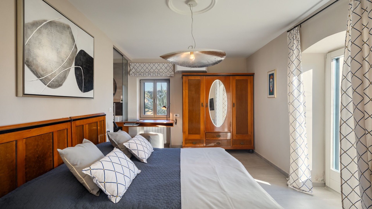 Photo of Bedroom in Filipini