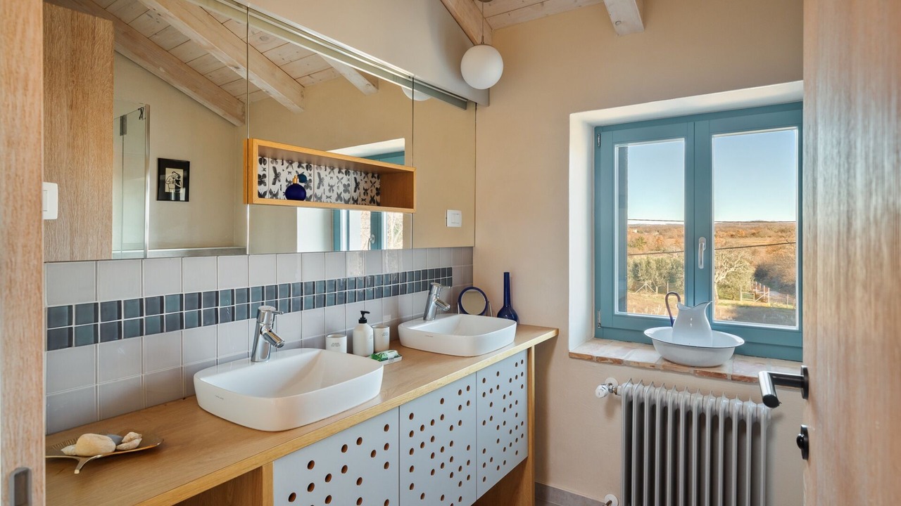 Photo of Bathroom in Filipini