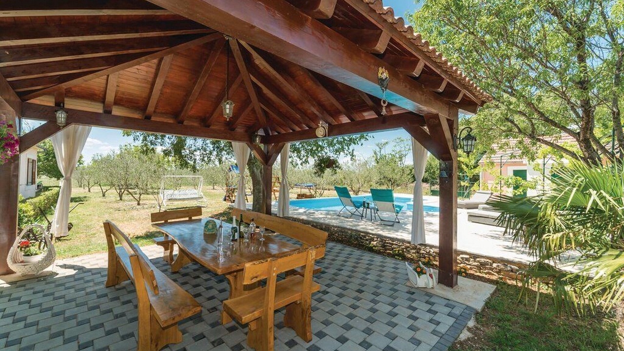 Photo of Outdoor in Drnis