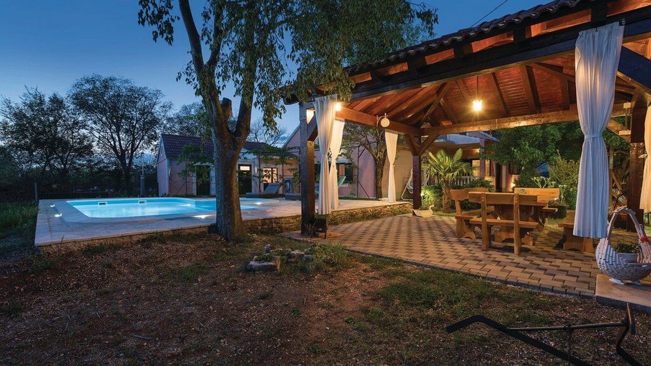 Photo of Outdoor in Drnis