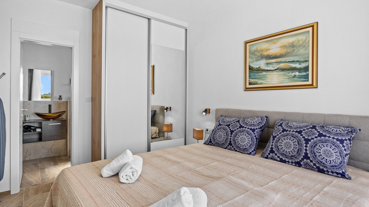 Photo of Bedroom in Loborika