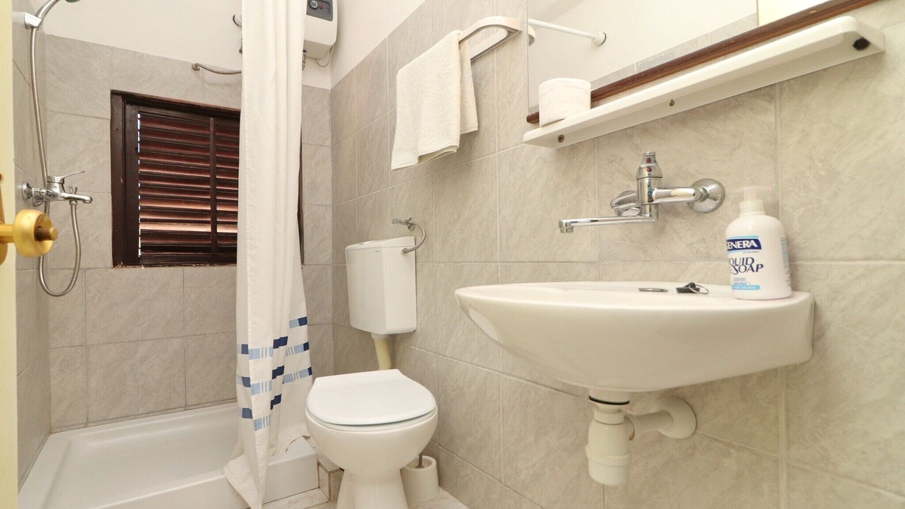 Photo of Bathroom in Blato