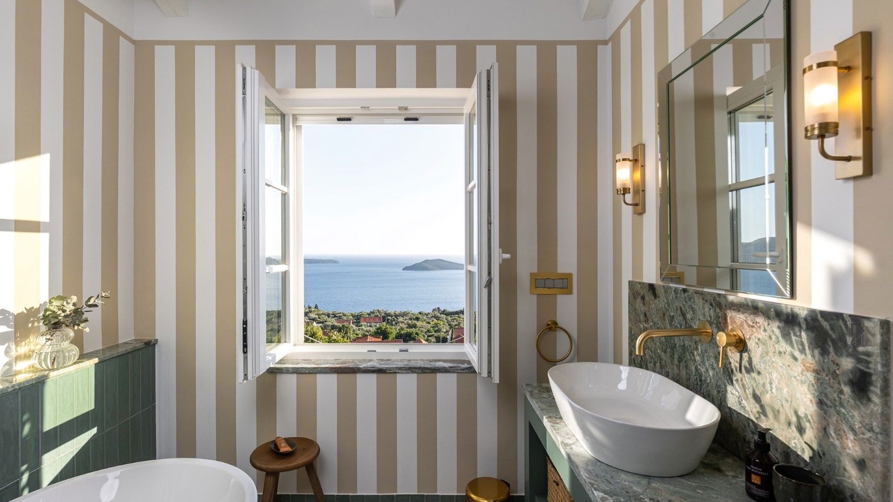 Photo of Bathroom in Brsecine