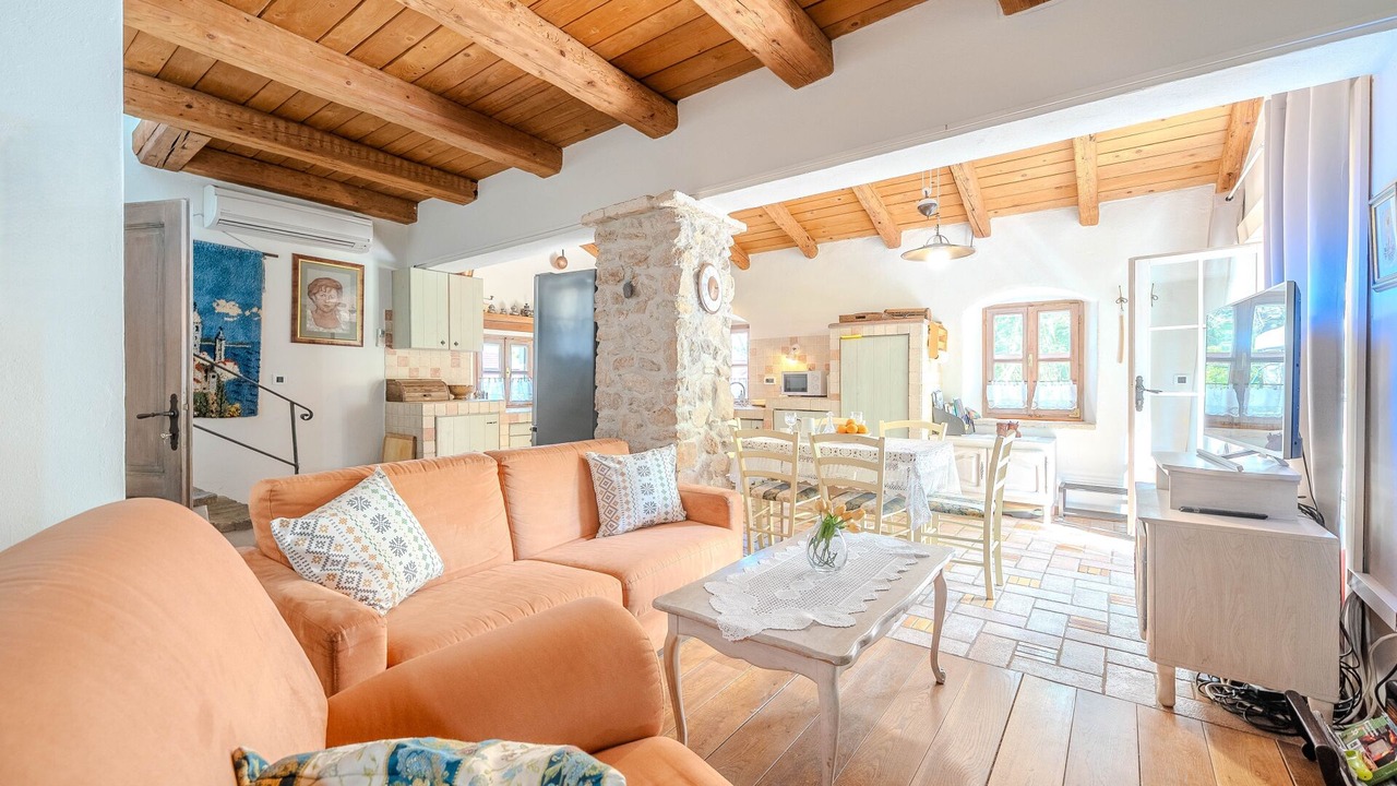 Photo of Livingroom in Sucici