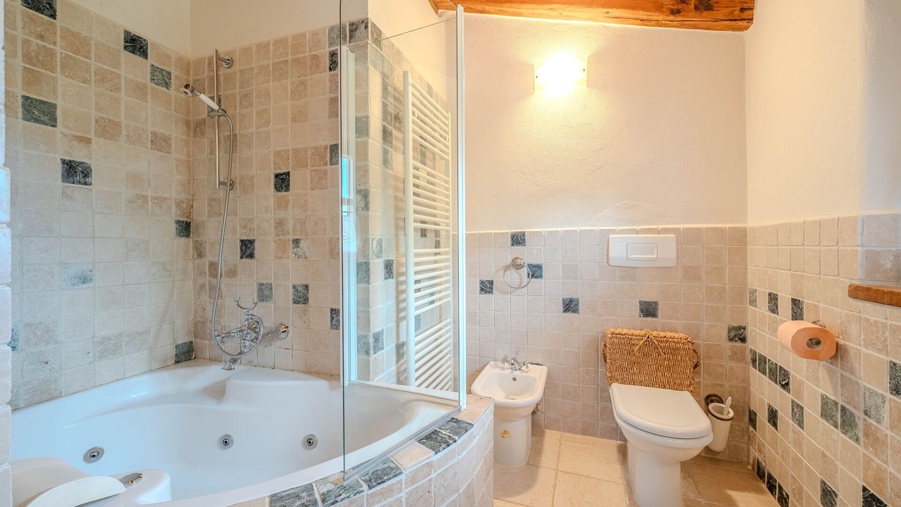 Photo of Bathroom in Sucici