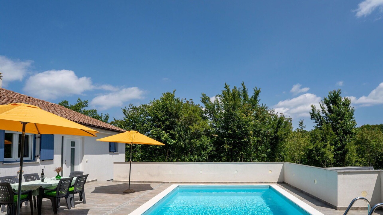 Photo of Outdoor in Gabonjin
