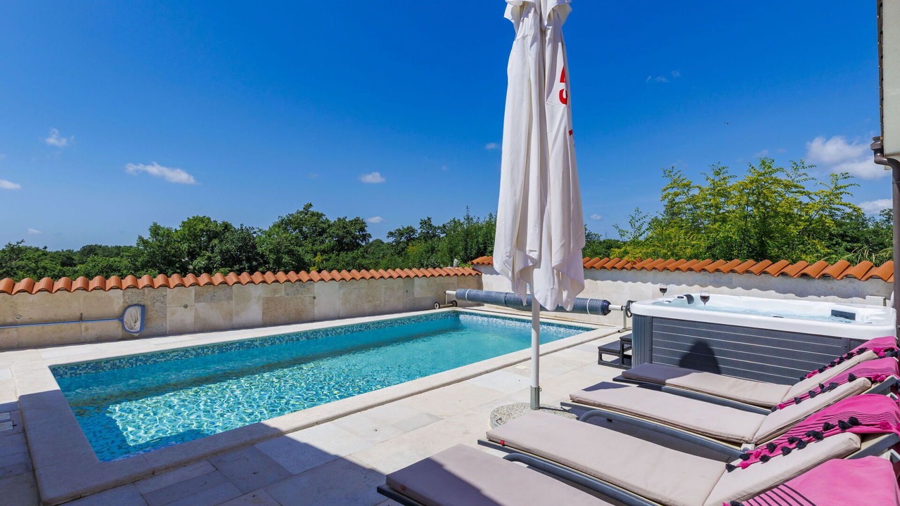 Photo of Outdoor in Pinezici