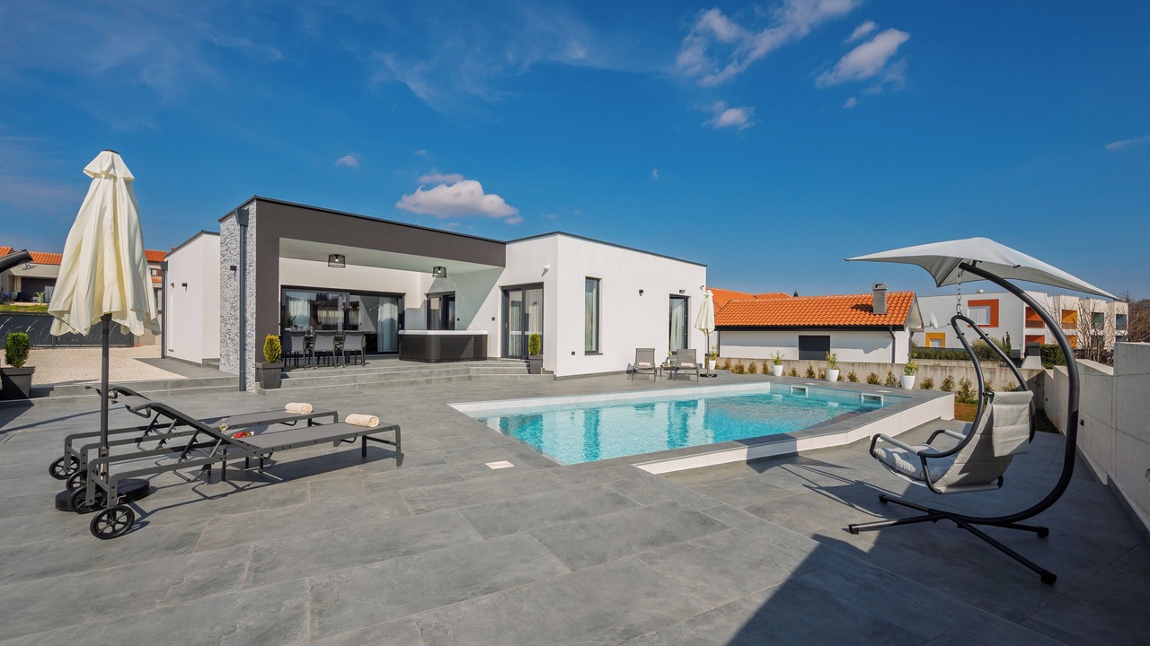 Photo of Outdoor in Zminj