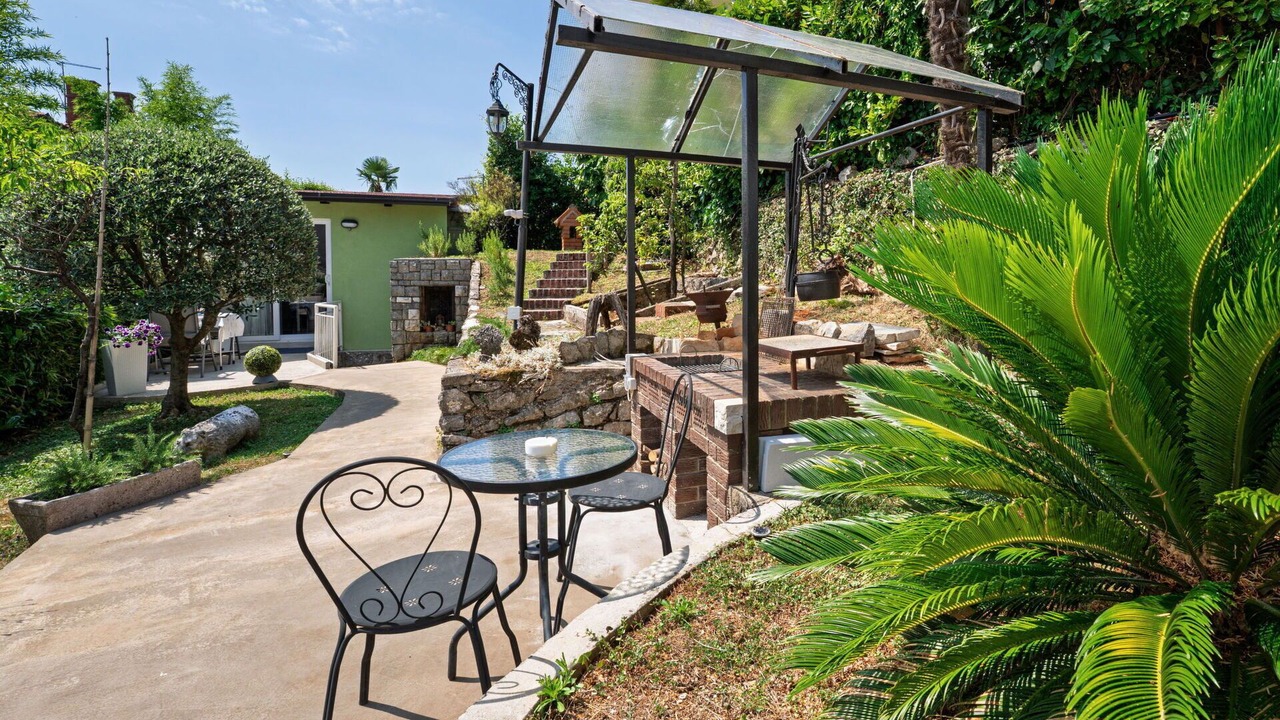 Photo of Outdoor in Ika