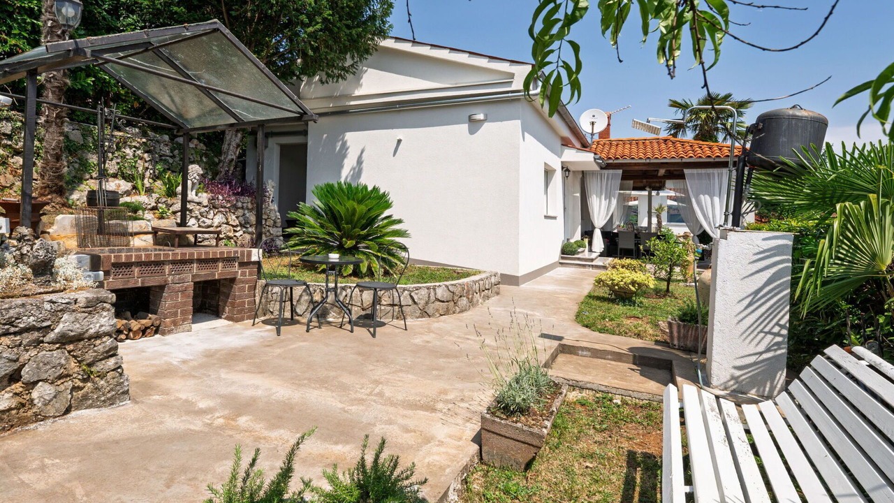 Photo of Outdoor in Ika