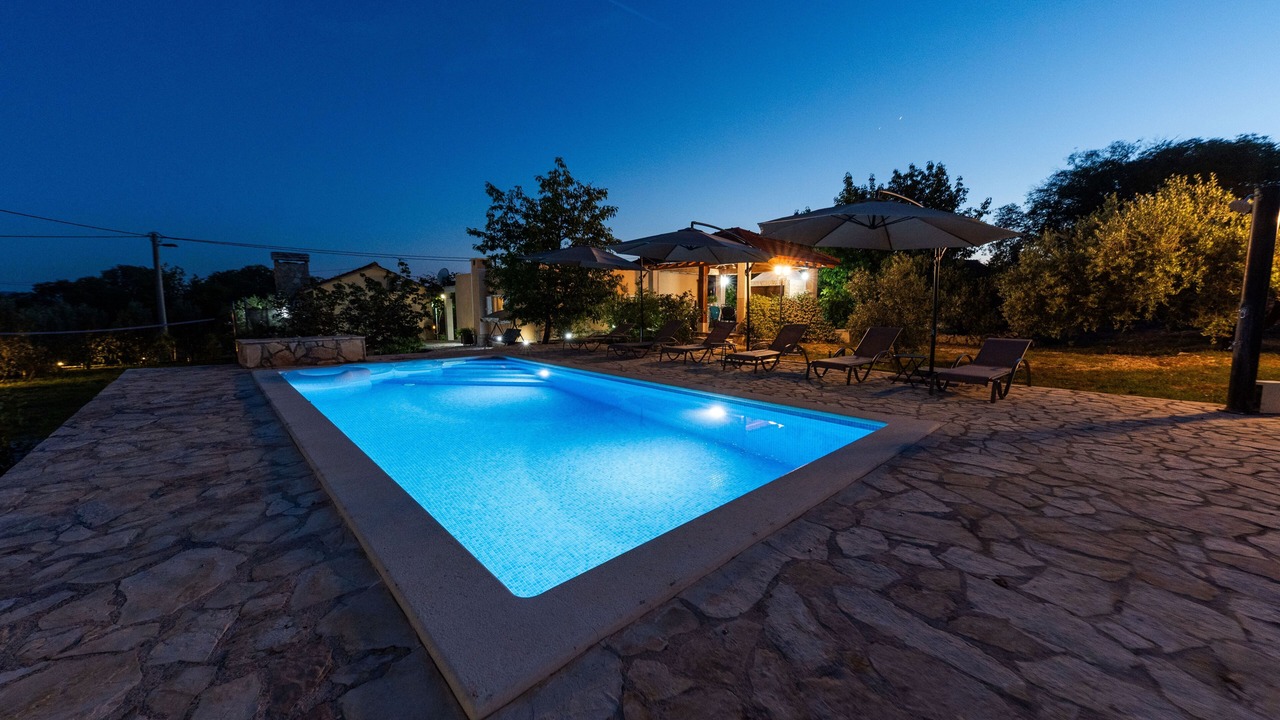 Photo of Outdoor in Unesic