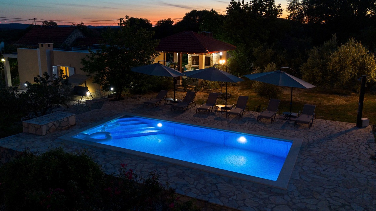 Photo of Outdoor in Unesic