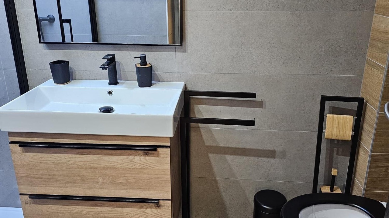 Photo of Bathroom in Cove Rogacic