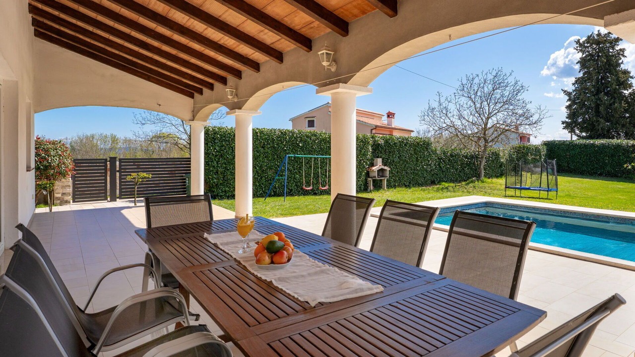 Photo of Patio Balcony in Melnica