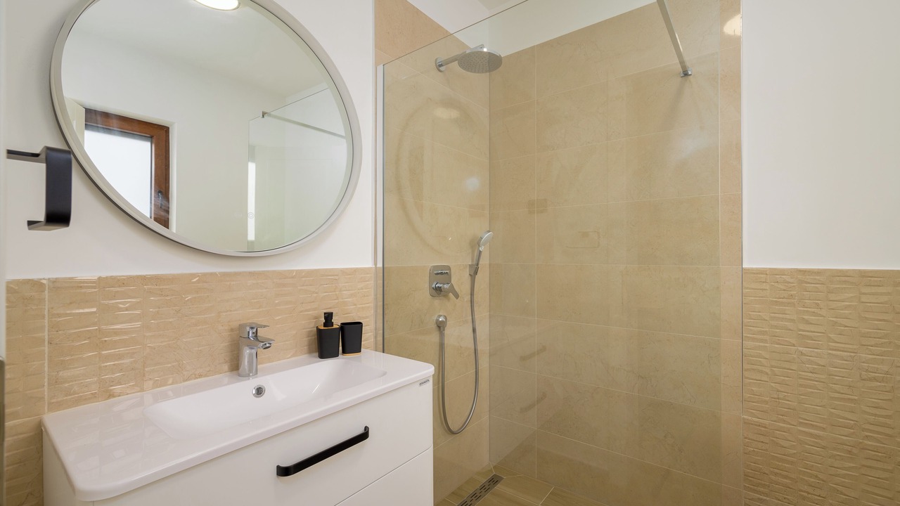 Photo of Bathroom in Gajana
