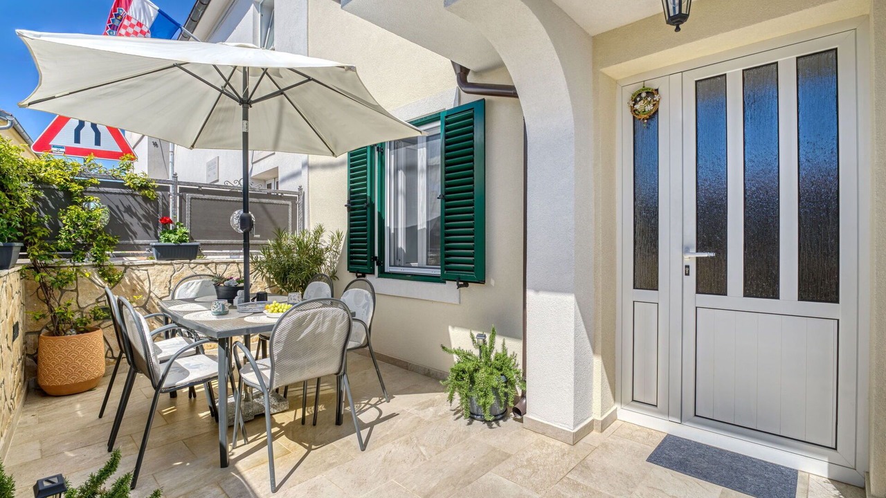 Photo of Patio Balcony in Smrika
