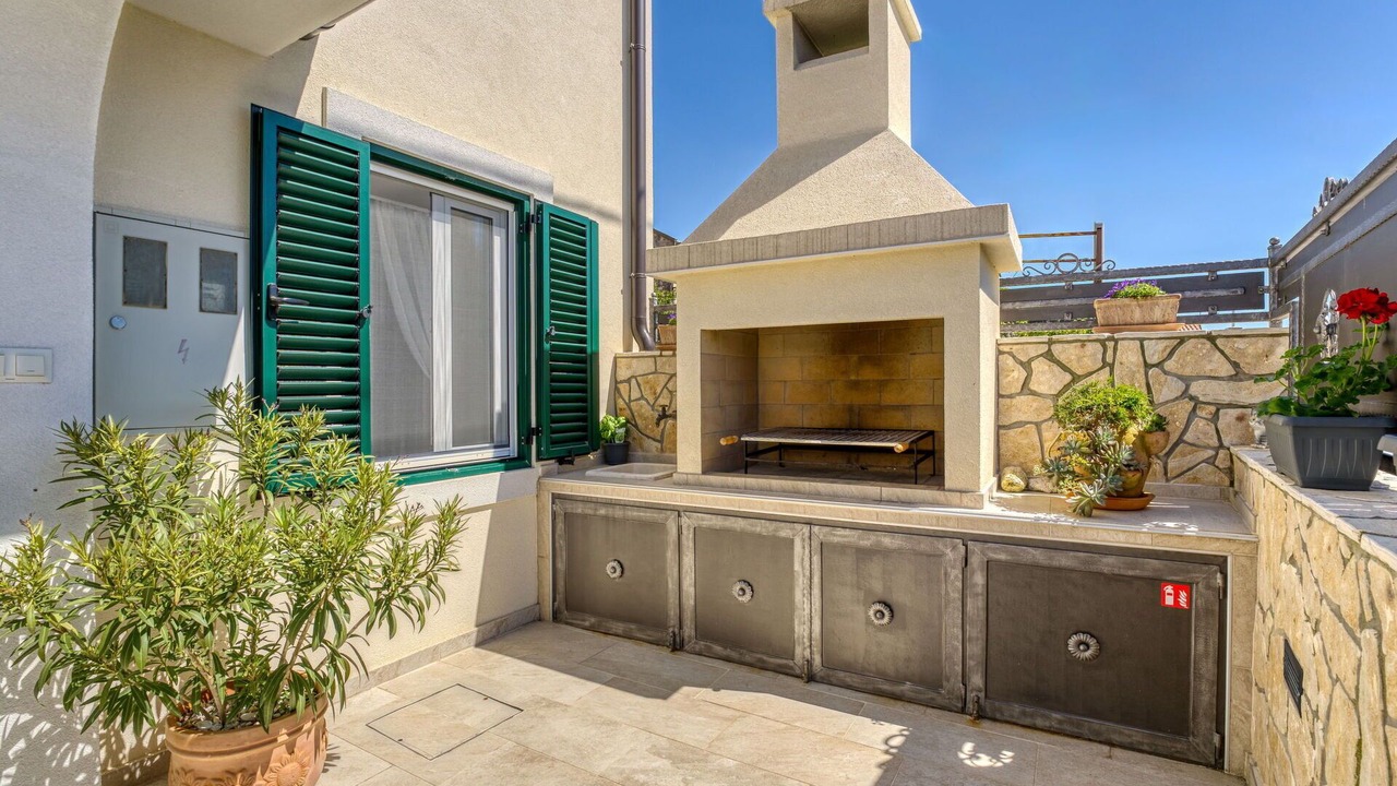 Photo of Patio Balcony in Smrika