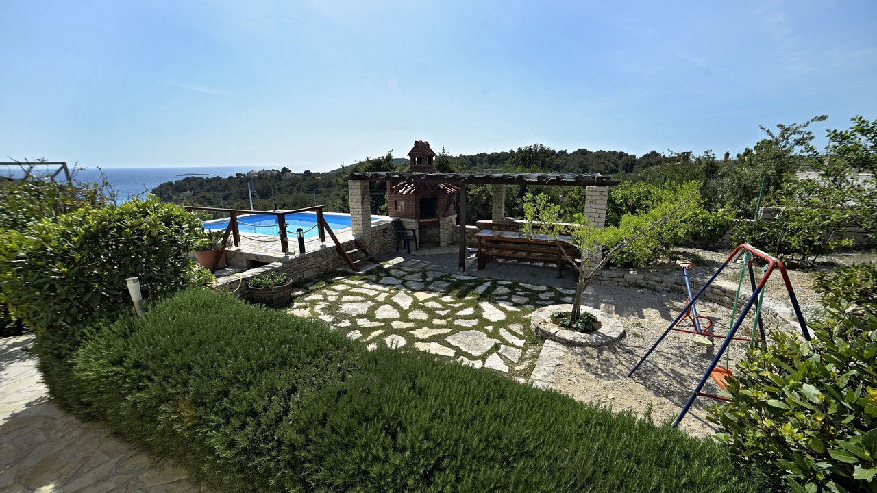 Photo of Patio Balcony in Maslinica
