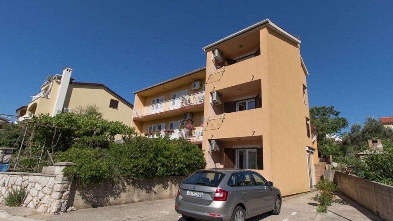 Photo of Outdoor in Cres