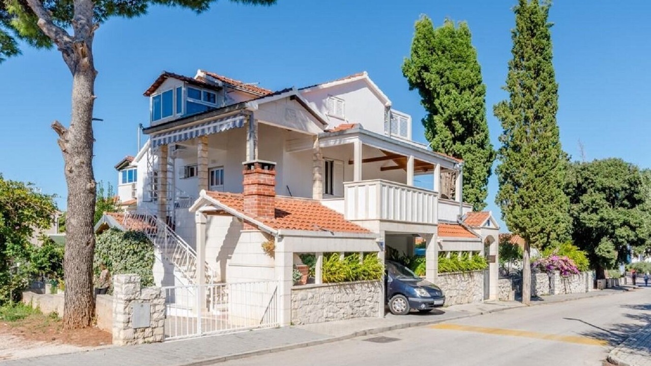 Photo of Outdoor in Mirce