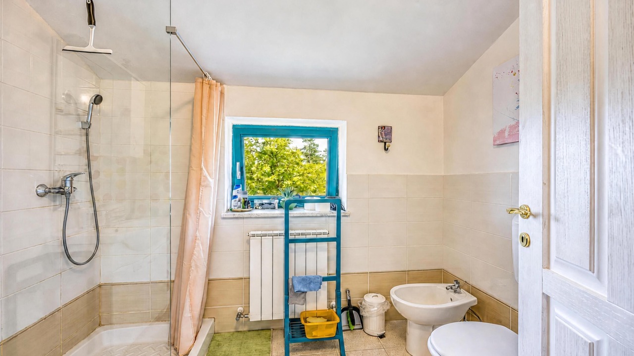 Photo of Bathroom in Kras