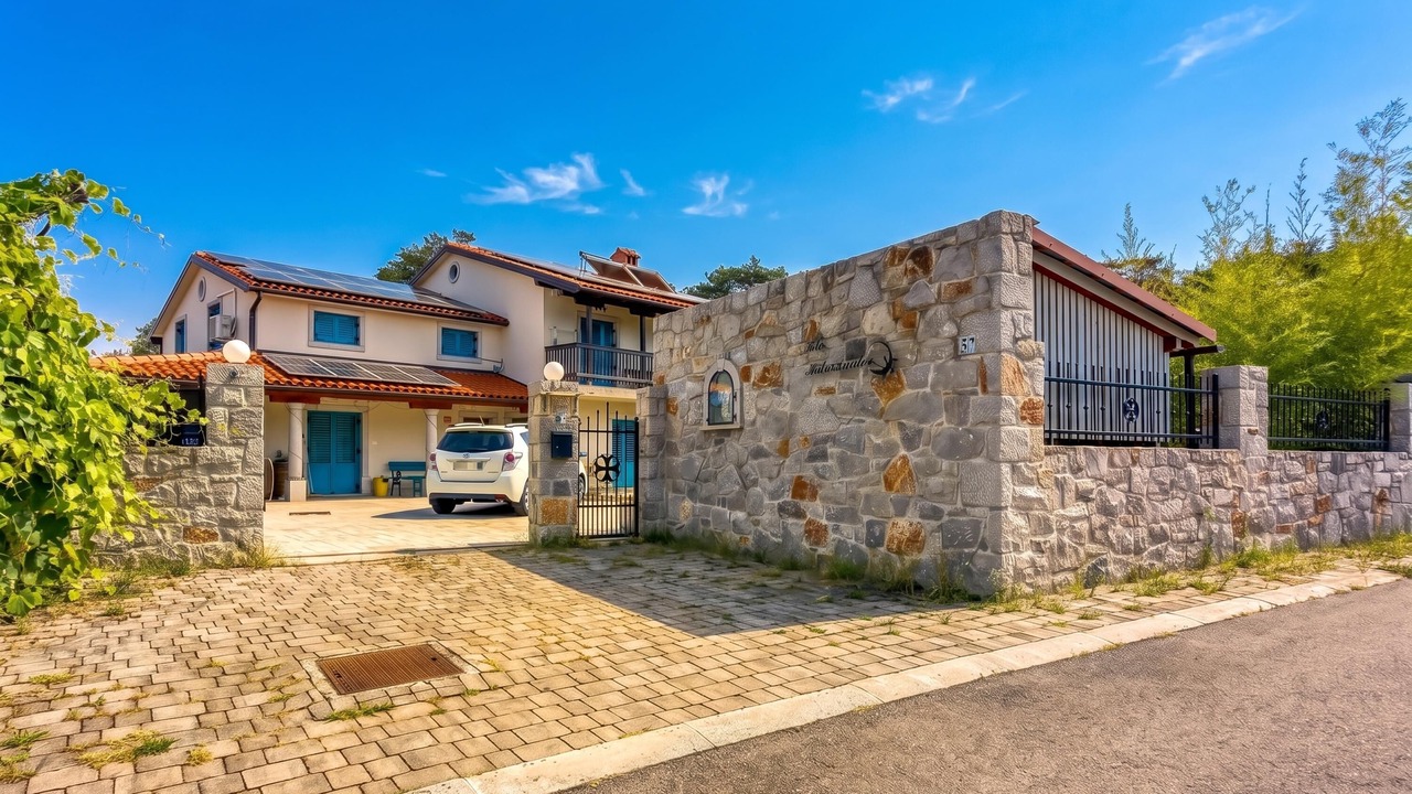 Photo of Outdoor in Kras